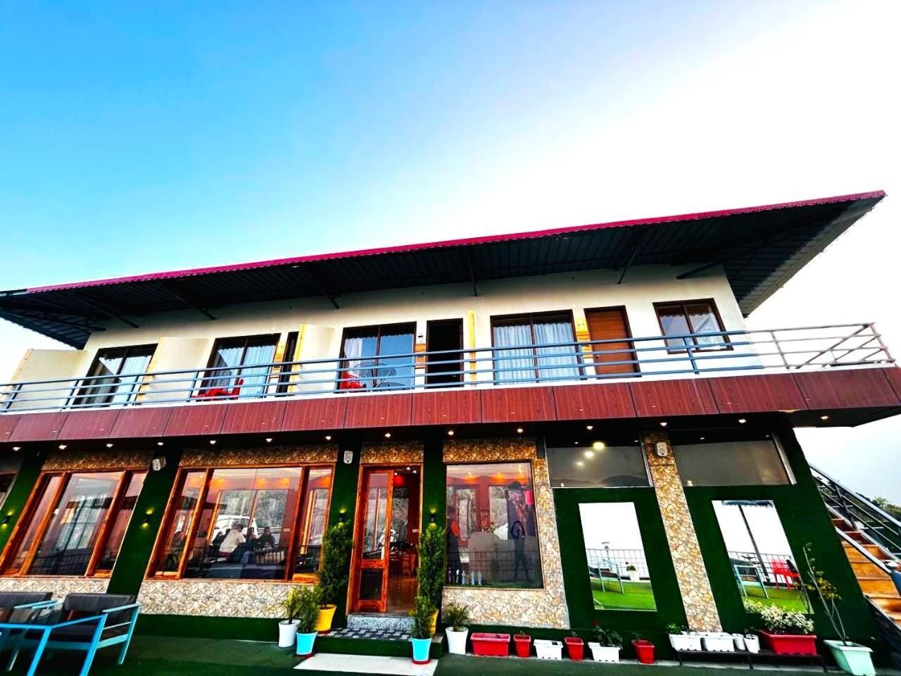 Living On The Edge A Luxury Stay موسوري المظهر الخارجي الصورة
