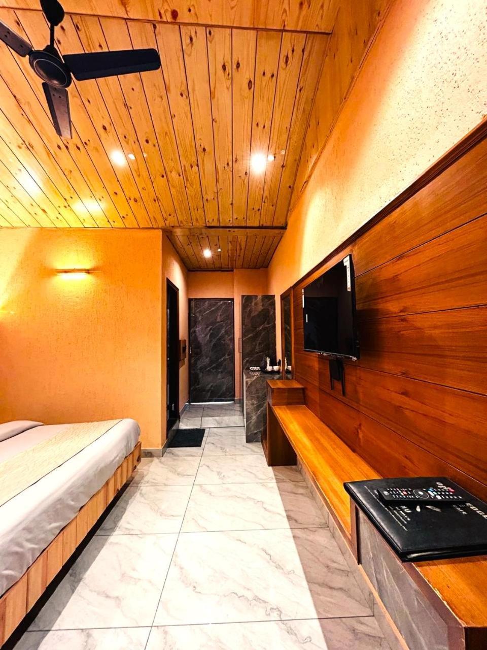 Living On The Edge A Luxury Stay موسوري المظهر الخارجي الصورة