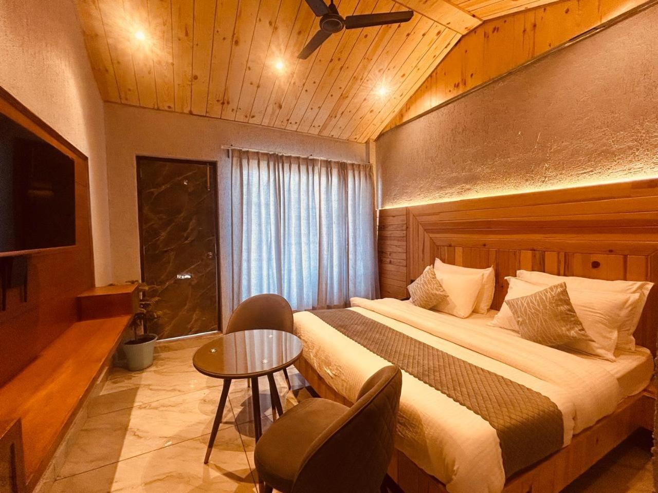 Living On The Edge A Luxury Stay موسوري المظهر الخارجي الصورة