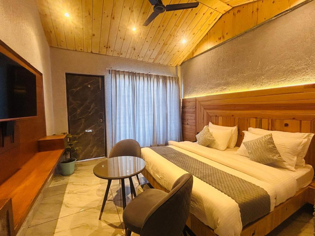 Living On The Edge A Luxury Stay موسوري المظهر الخارجي الصورة