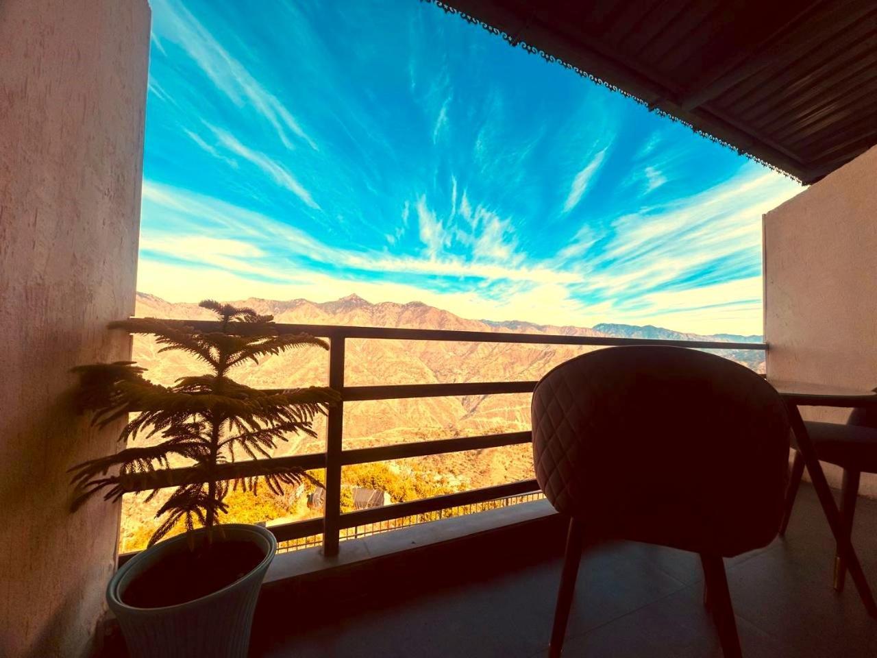 Living On The Edge A Luxury Stay موسوري المظهر الخارجي الصورة