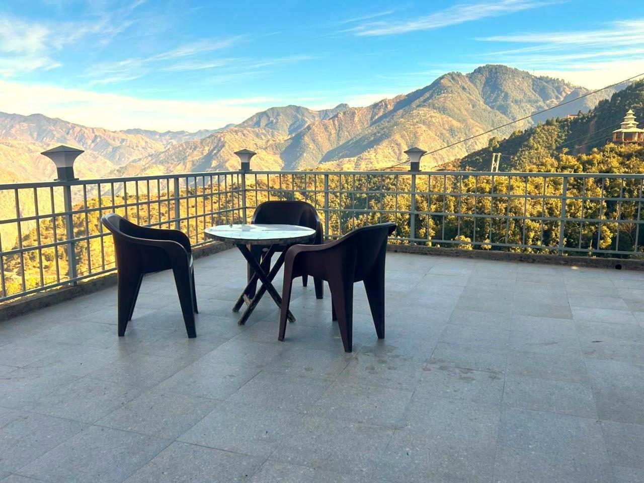 Living On The Edge A Luxury Stay موسوري المظهر الخارجي الصورة