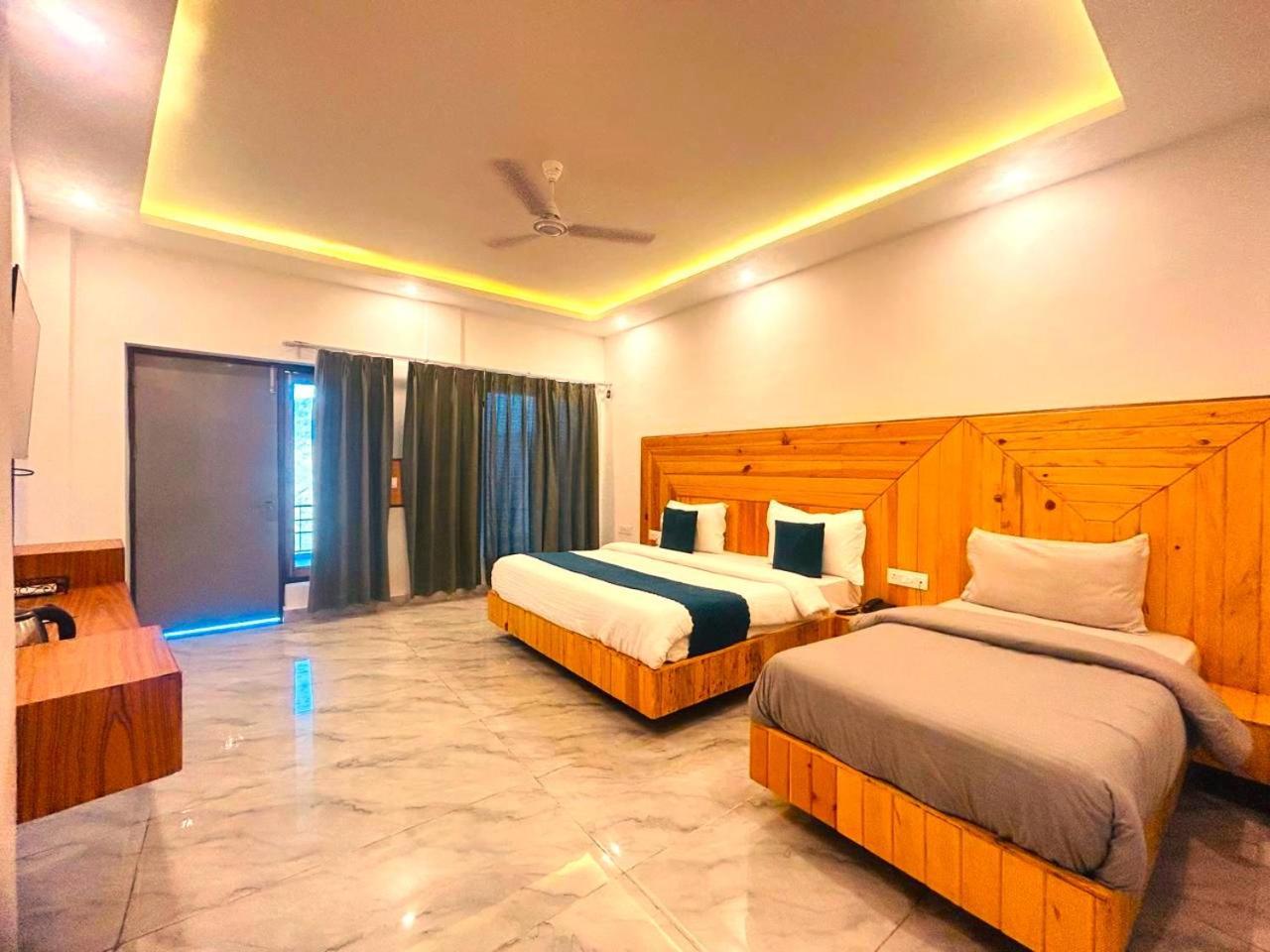 Living On The Edge A Luxury Stay موسوري المظهر الخارجي الصورة
