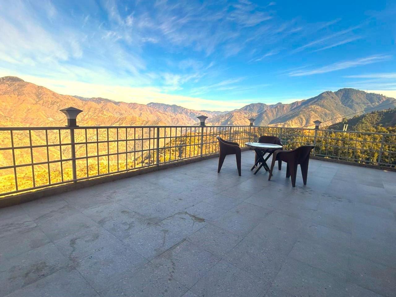 Living On The Edge A Luxury Stay موسوري المظهر الخارجي الصورة