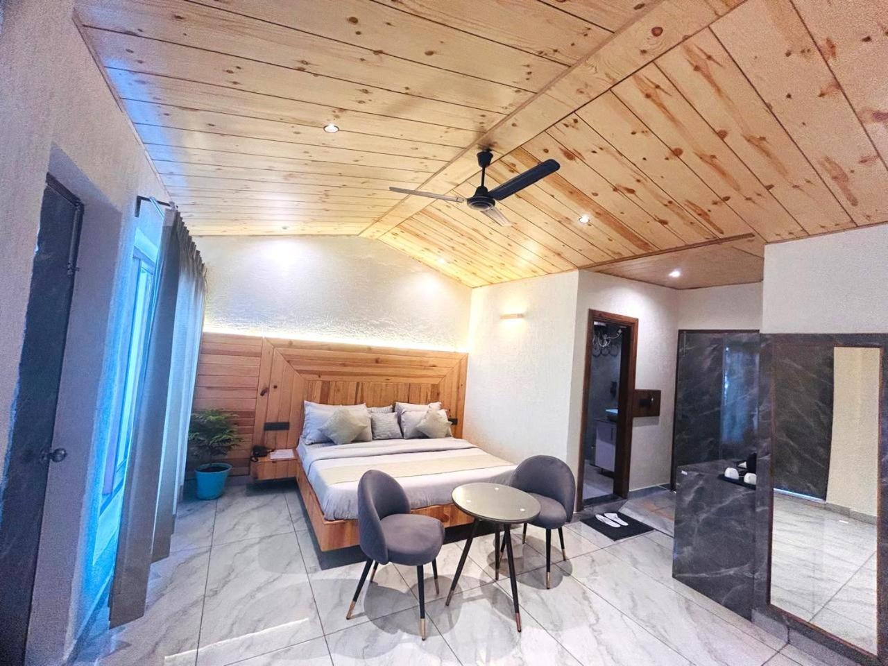 Living On The Edge A Luxury Stay موسوري المظهر الخارجي الصورة