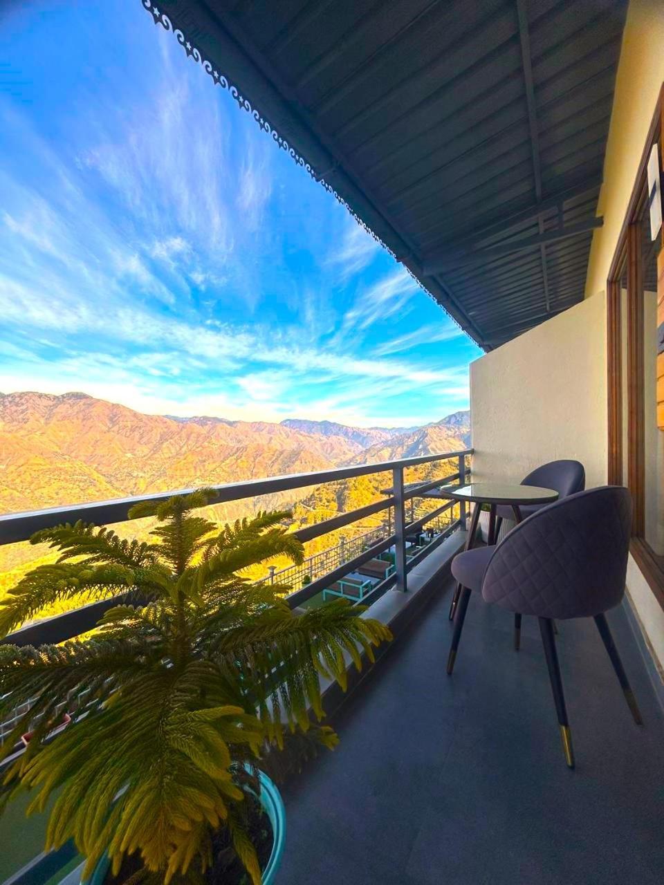 Living On The Edge A Luxury Stay موسوري المظهر الخارجي الصورة