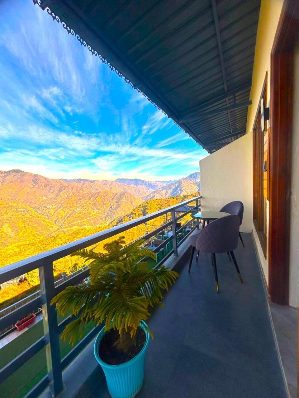 Living On The Edge A Luxury Stay موسوري المظهر الخارجي الصورة